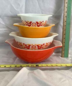 Set of 4 Pyrex “Friendship” pattern Cinderella Nesting Bowls