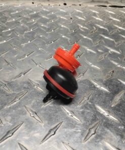 Primer bulb and fuel filter