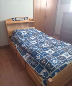 Single bed with 3 drawers one drawer missing handle mattress included but blankets not included