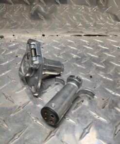 Male and female trailer plug set