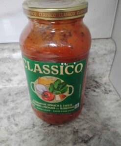 Classico Florentine spinach and cheese pasta sauce...date is current