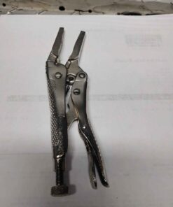 Locking needle nose pliers