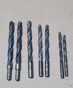 7 assorted drill bits