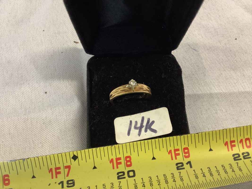 14k Gold Diamond Ring size 7.5