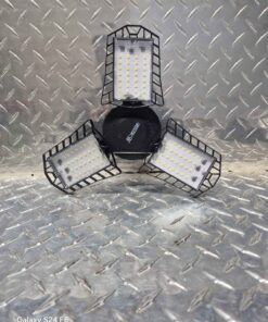 Trifold garage light