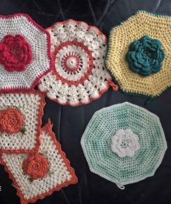 Assorted kitchen pot holders