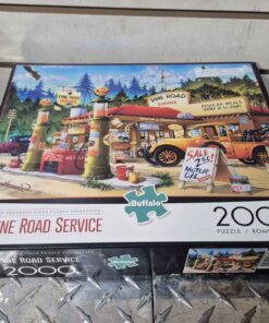 2000 piece pine road service... open box