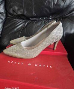 Kelly & Katie size 40 high heel shoes