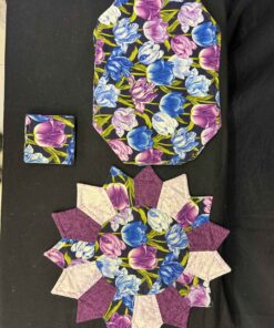 362 - Hand sewn 4 placemats, 4 coaster and one table centre cover