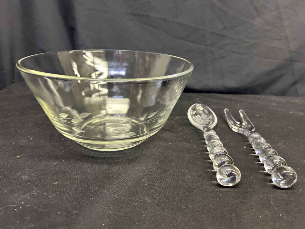 469 - Cornflower Glass Salad bowl and 2 servers with Cornflower pattern ...
