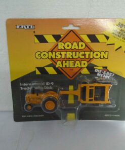 International ID9 with disc 1/64 scale