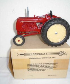 Cockshutt 40 1/16 scale Farm Toy Museum Commemorative 1986