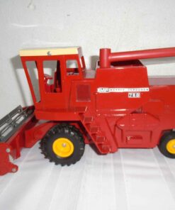 Massey Ferguson 760 combine 1/24 scale