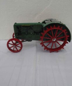 Massey Harris Pacemaker 1/16 scale Collector Edition 1989 (Muffler & air Cleaner taped to tractor)