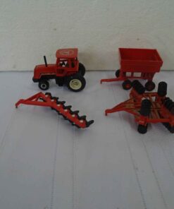 Allis Chalmers 8010, plow, Disc & Gravity Wagon 1/64 scale