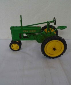 John Deere Model H 1/16 scale