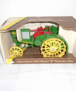 John Deere Model R Waterloo Boy 1/16 scle