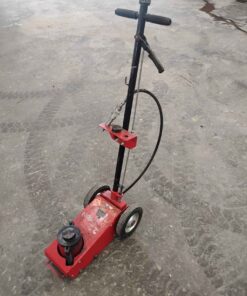 22 to air over hydraulic wheeled jack