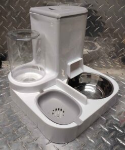 Self filling pet food and water dish