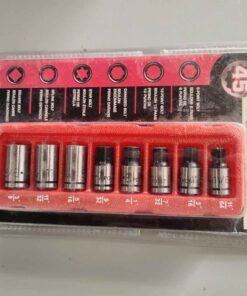 Eight piece universal spline socket set