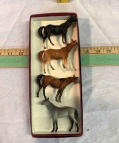 1975 Breyer Holding Co. plastic Horses (4)
