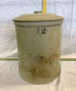 Medalta #12 Crock with Lid
