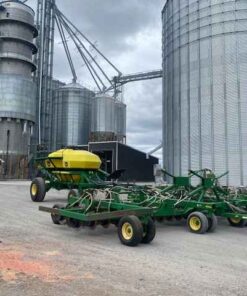 John Deere 1890 drill with 1910 Air Cart