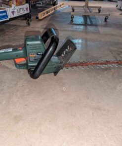 Black and Decker 18" electric hedge hog trimmer