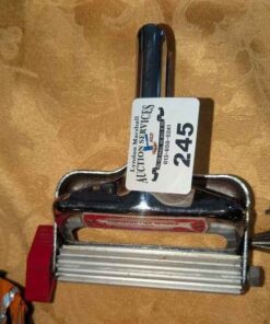 Townsend Fish Skinner