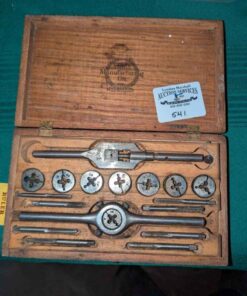 Good MFG co vintage Tap & Die boxed set