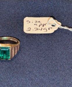 Siffari 10kt emerald ring