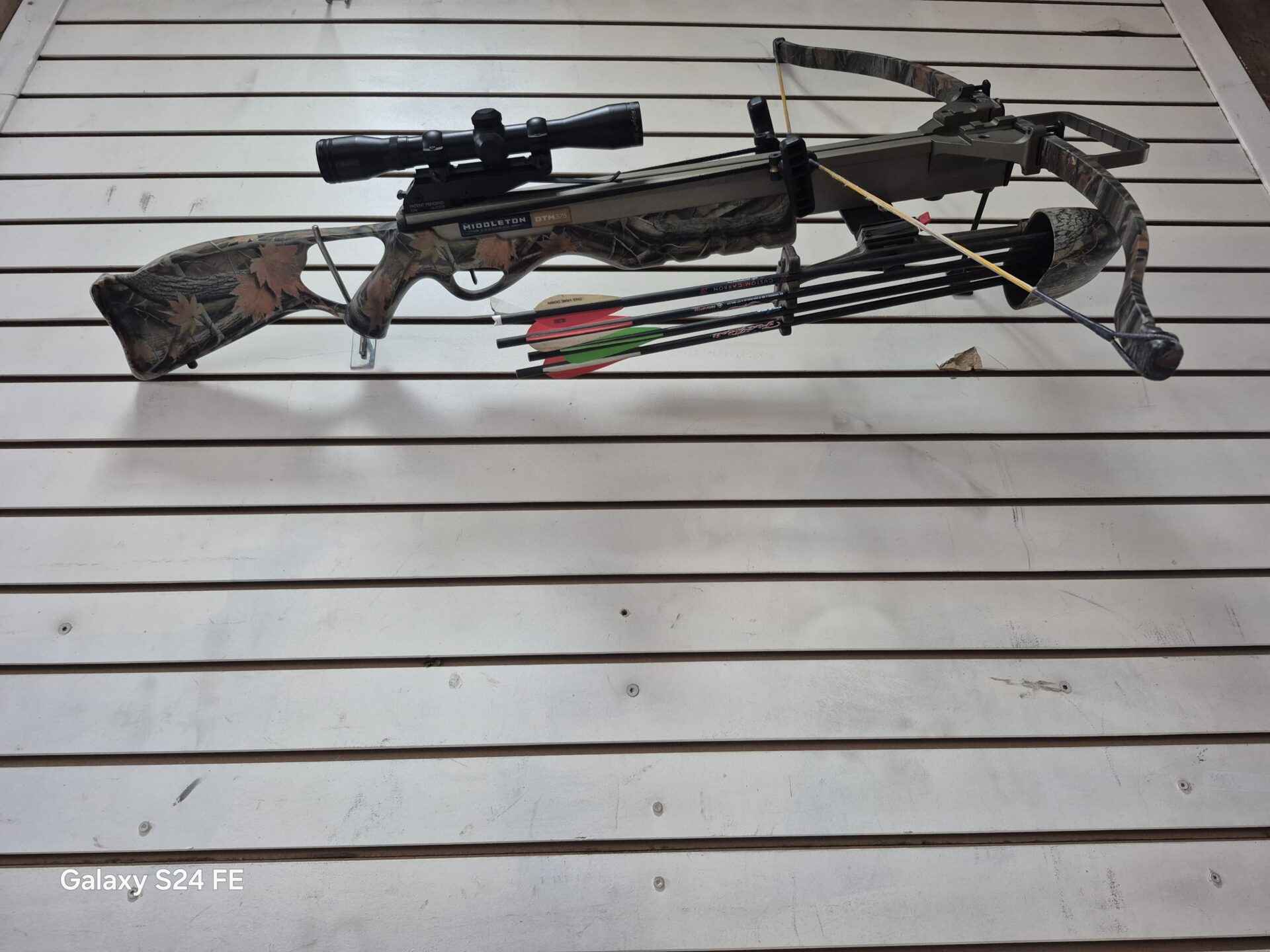 Canadian made Middleton DTM375 Crossbow with quiver arrow's scope,easy draw assistand case