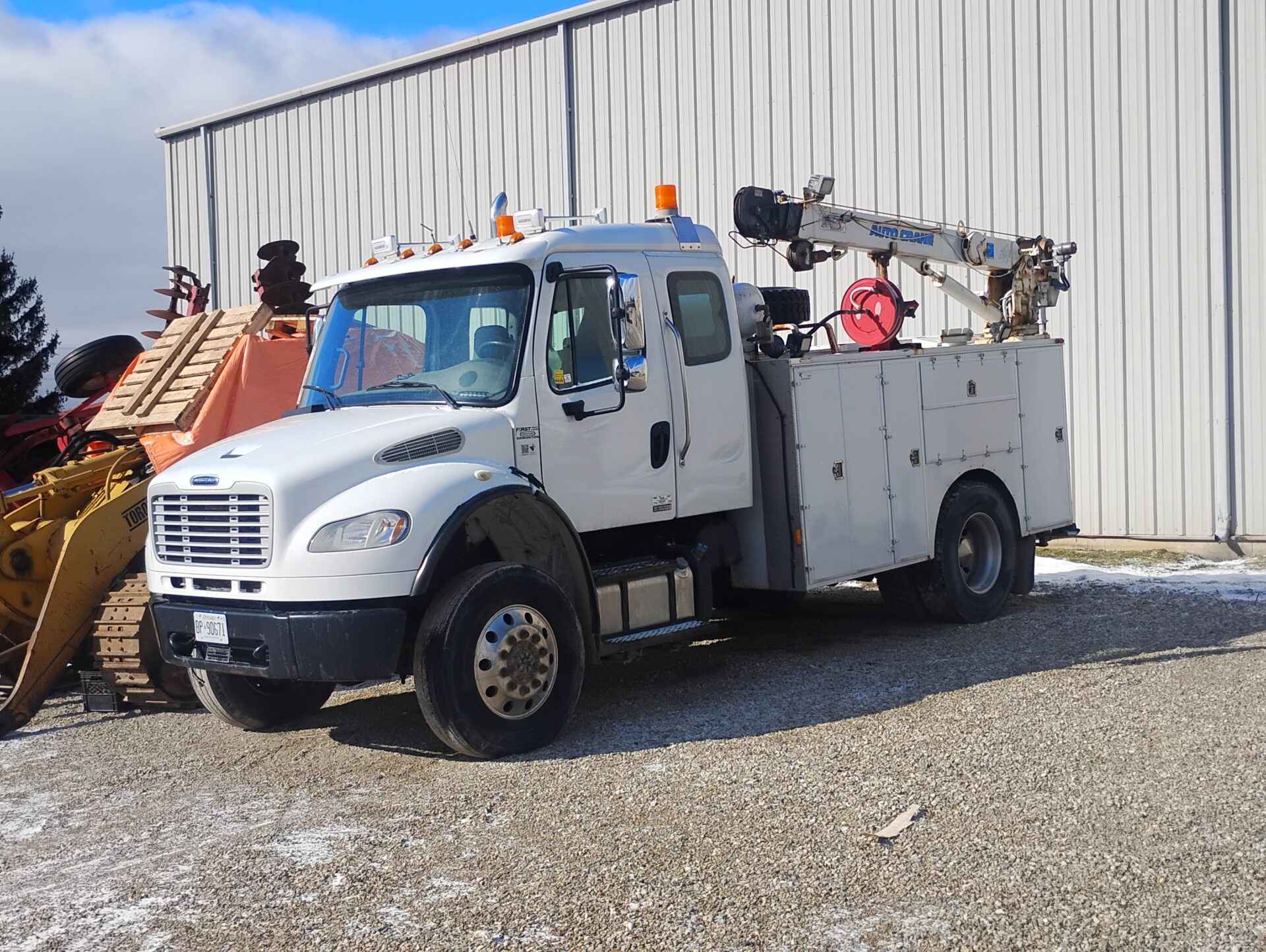 2011 Freightliner business class M2 service truck 4x4 with Cummins diesel running condition approximately 325,000 km comes with air compressor and reel cutting torch ready, crane vice etc see video STILL A SOLID TRUCK no warranties implied you are responsible check it out for yourself