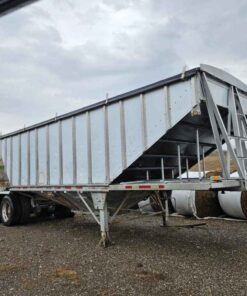 Hopper grain trailer