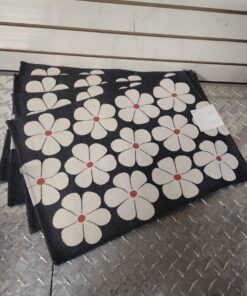 Set of 4 NEW SIMONS PLACE MATS