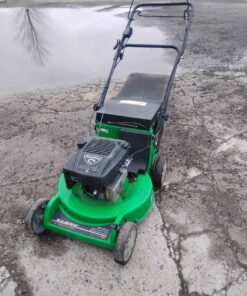 Sabre by John.Deere 2 speed self-propelled lawn mower
