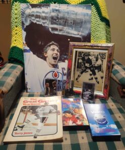 Wayne Gretzky collection including card Stanley Cup celebration and more