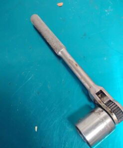 Challenger 1/2" drive ratchet with husky socket