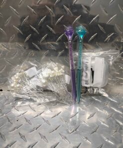 Hair clips and two stylish pens