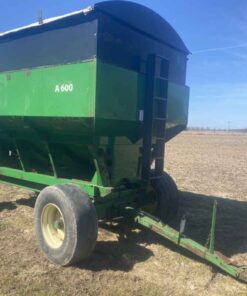 600 bu AgriMaster Grain Wagon