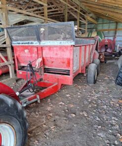 IH 570 Tandem Axel Double Beater Manure Spreader