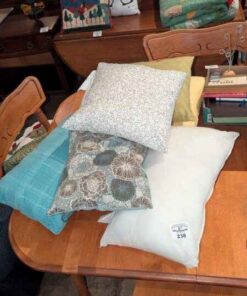 Decorative throw pillows