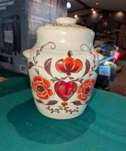 Patterned Cookie jar with lid