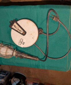 Reel o matic shop light