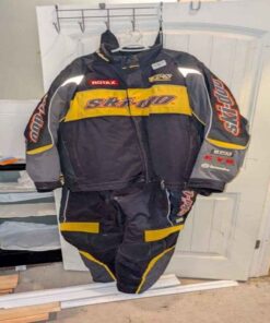 'Ski-doo' snowsuit Size 4XL