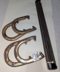 Horse shoe lawn game set
