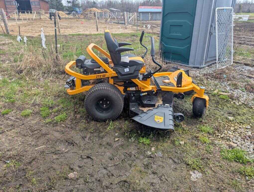 Cub Cadet Zero Ultima Turn Mower ZT2 60"