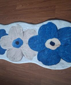 Floormat with flower design