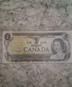 Canadian one dollar bill