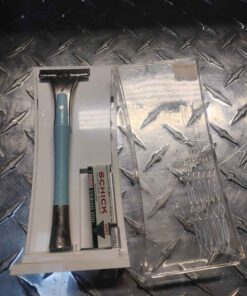 Antique Razor with stainless steel Schick injector blades
